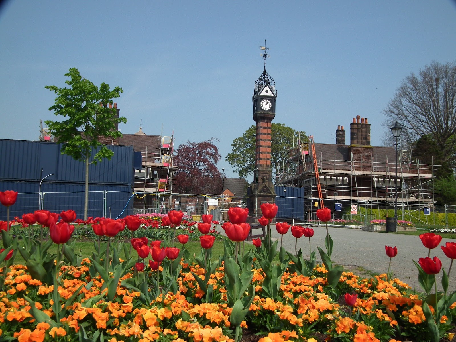 [queenspark 005[4].jpg]